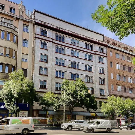 Luxury R161 * Budapest